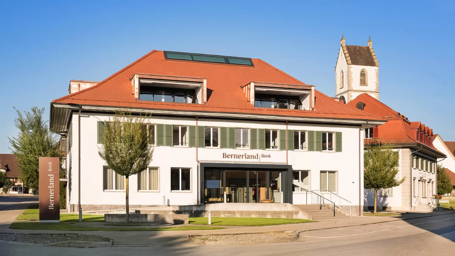 BernerladBank_Sumiswald_aussen-2